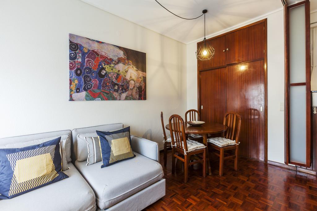 Apartment Camoes Deluxe Porto Exterior photo